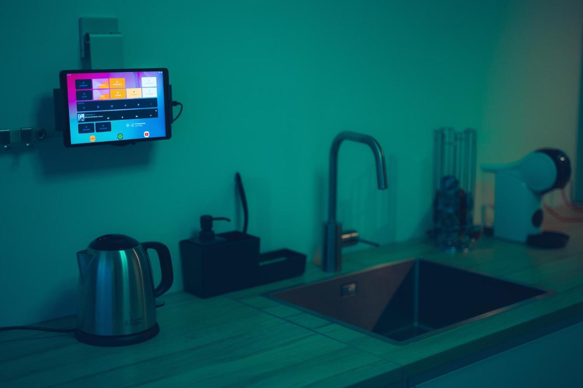 Smart Luxury - Private Gym, Hot Tub & Sauna เค็ปลาวิก ภายนอก รูปภาพ