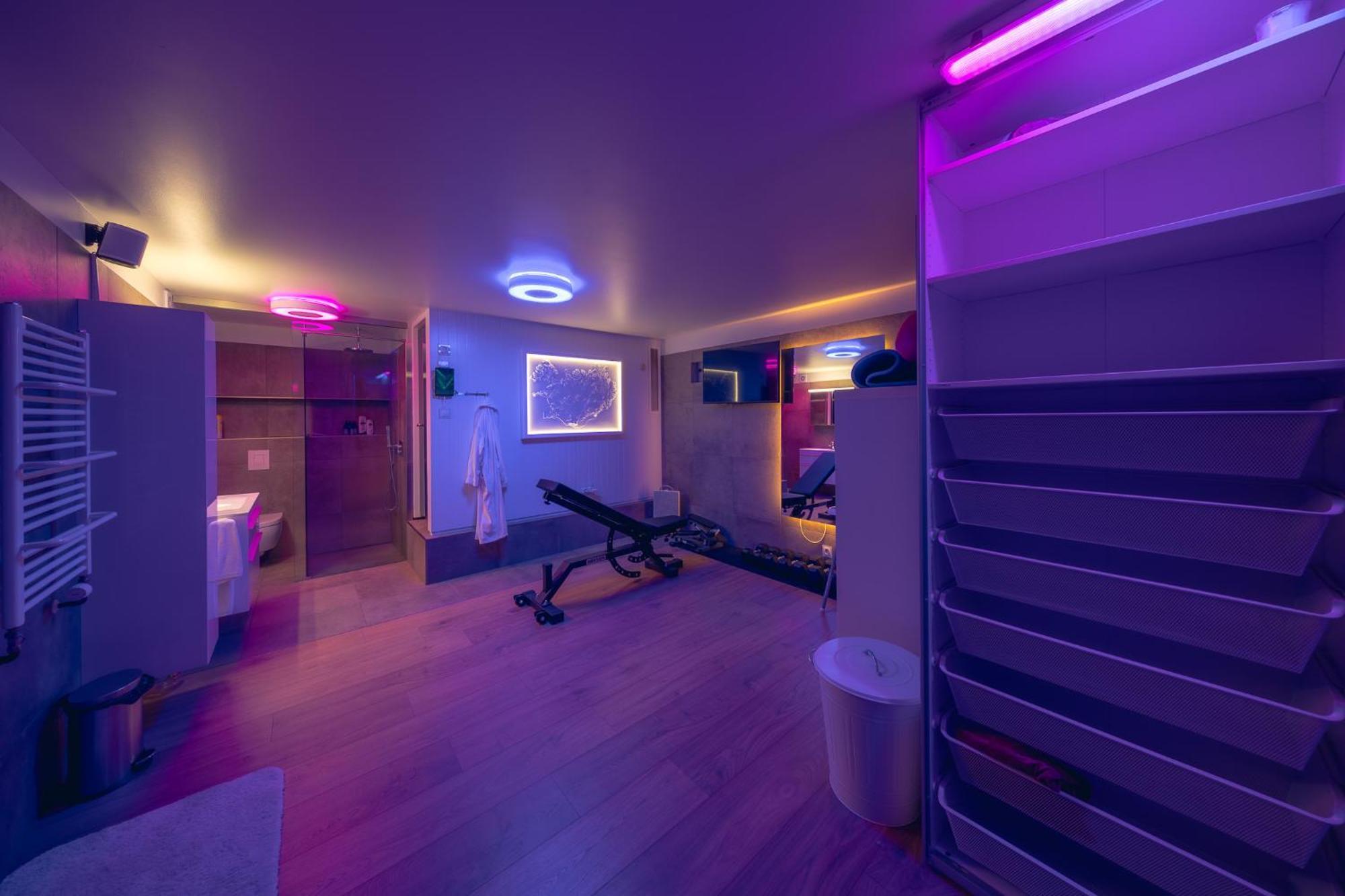 Smart Luxury - Private Gym, Hot Tub & Sauna เค็ปลาวิก ภายนอก รูปภาพ